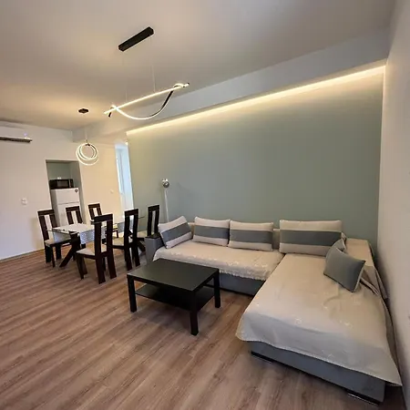 Poems Homes Lägenhet Pylos