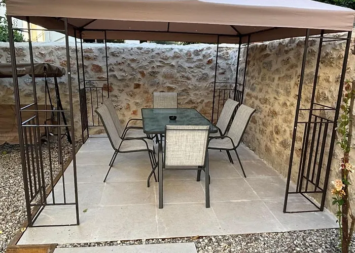 Poems Homes Apartman *